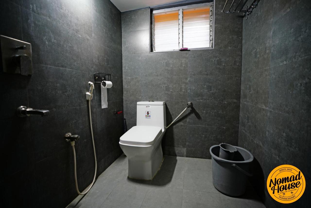 Хостел Nomad House Пондичерри Экстерьер фото